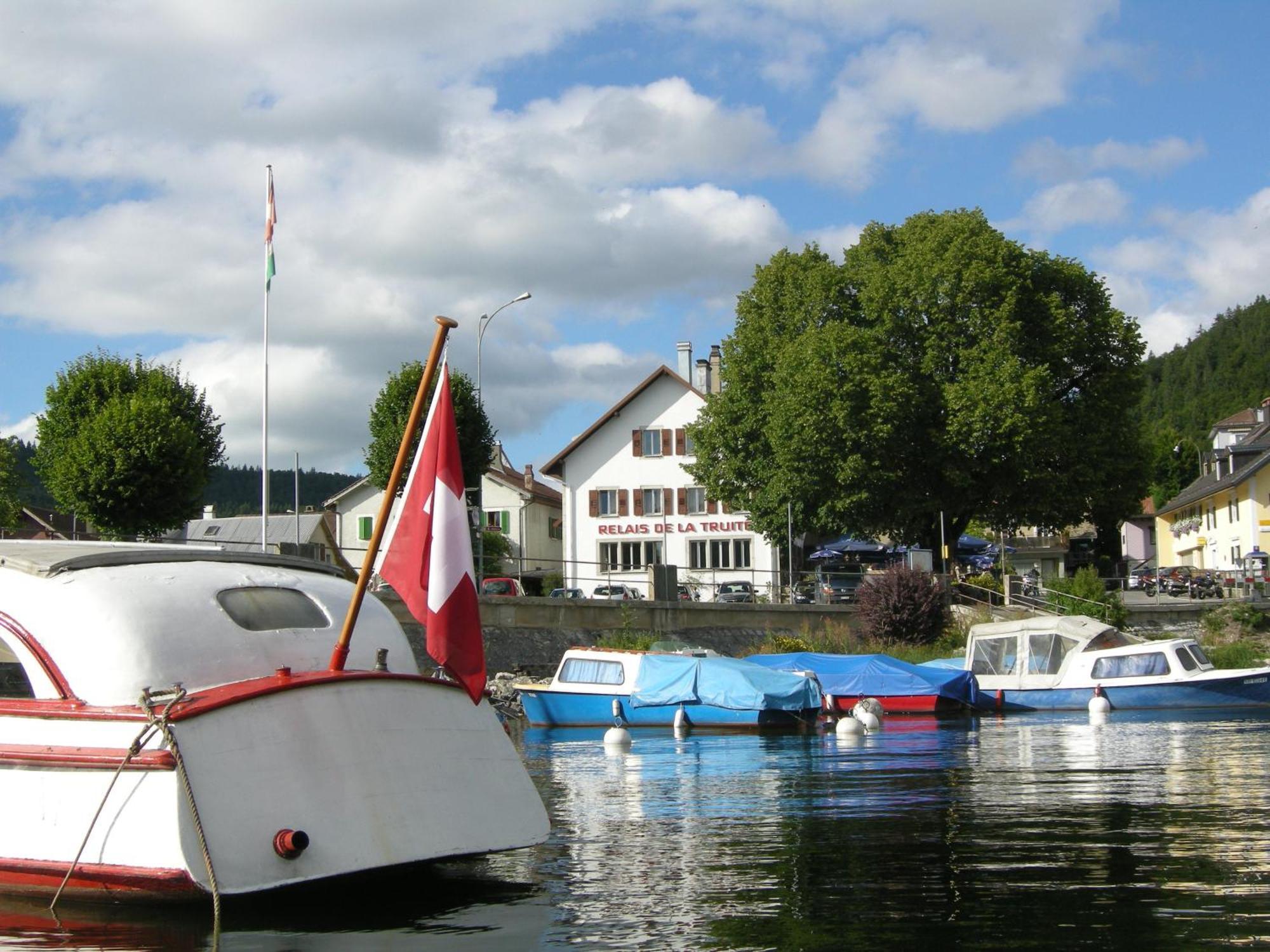Hotel De La Truite & Spa Le Petit Nautilus Le Pont Bagian luar foto