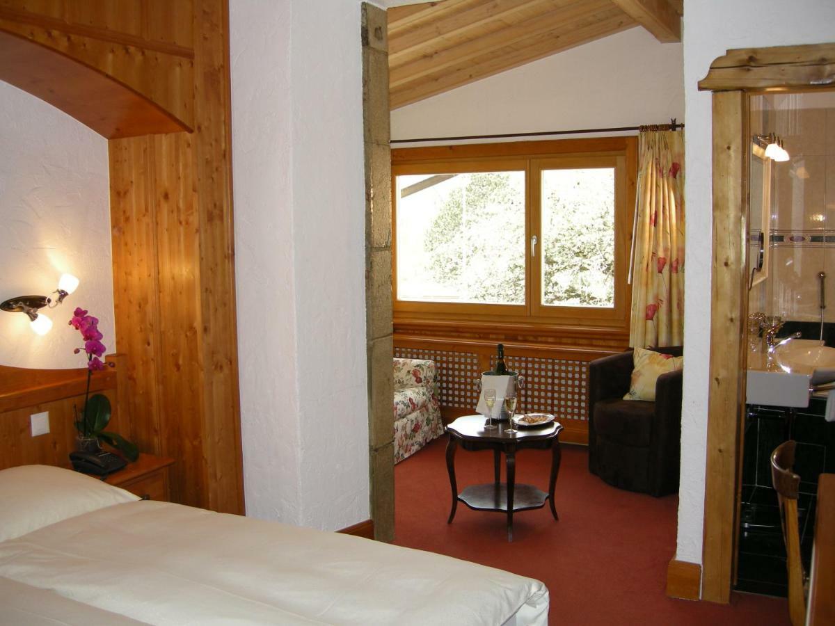 Hotel De La Truite & Spa Le Petit Nautilus Le Pont Bagian luar foto